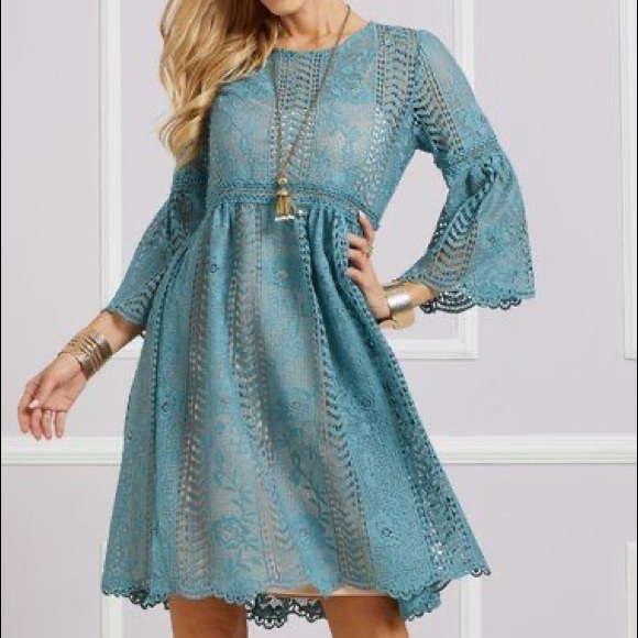 Suzanne Betro Dresses & Skirts - NWT Suzanne Betro Lace Empire Waist Dress 2X